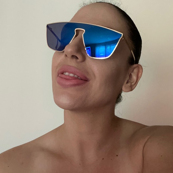 Flat Metal Mirrored Sunglasses - Picture 5 of 6